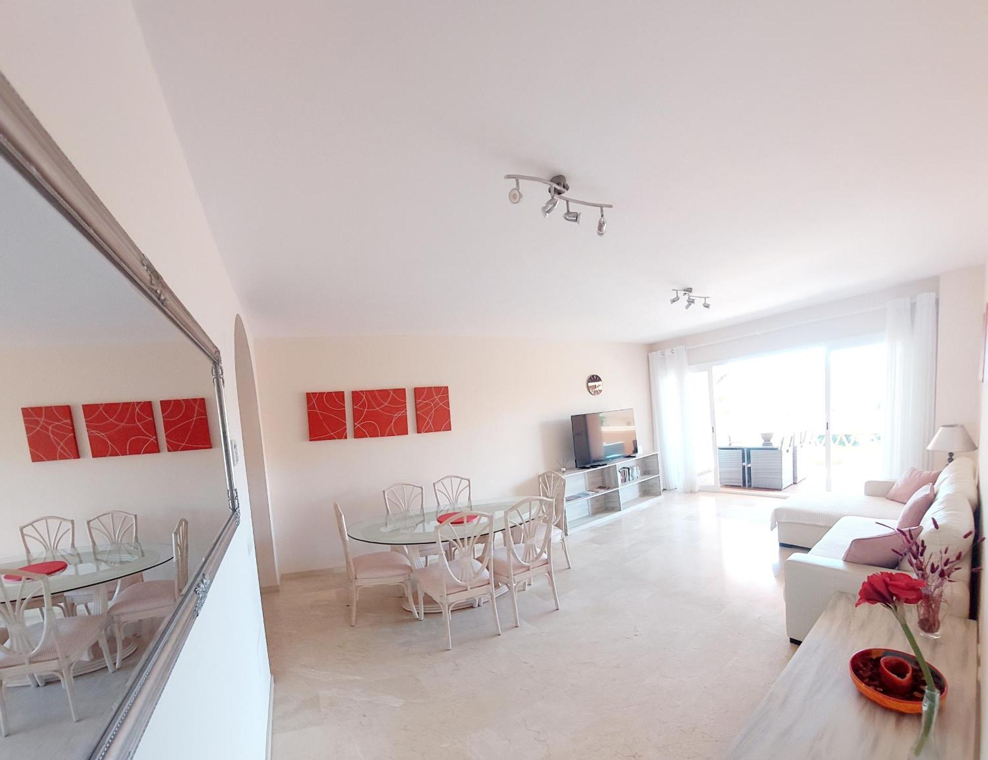 Luxurious Apartment 2 Bedroom 2 Bathroom Near Beach مالقة المظهر الخارجي الصورة
